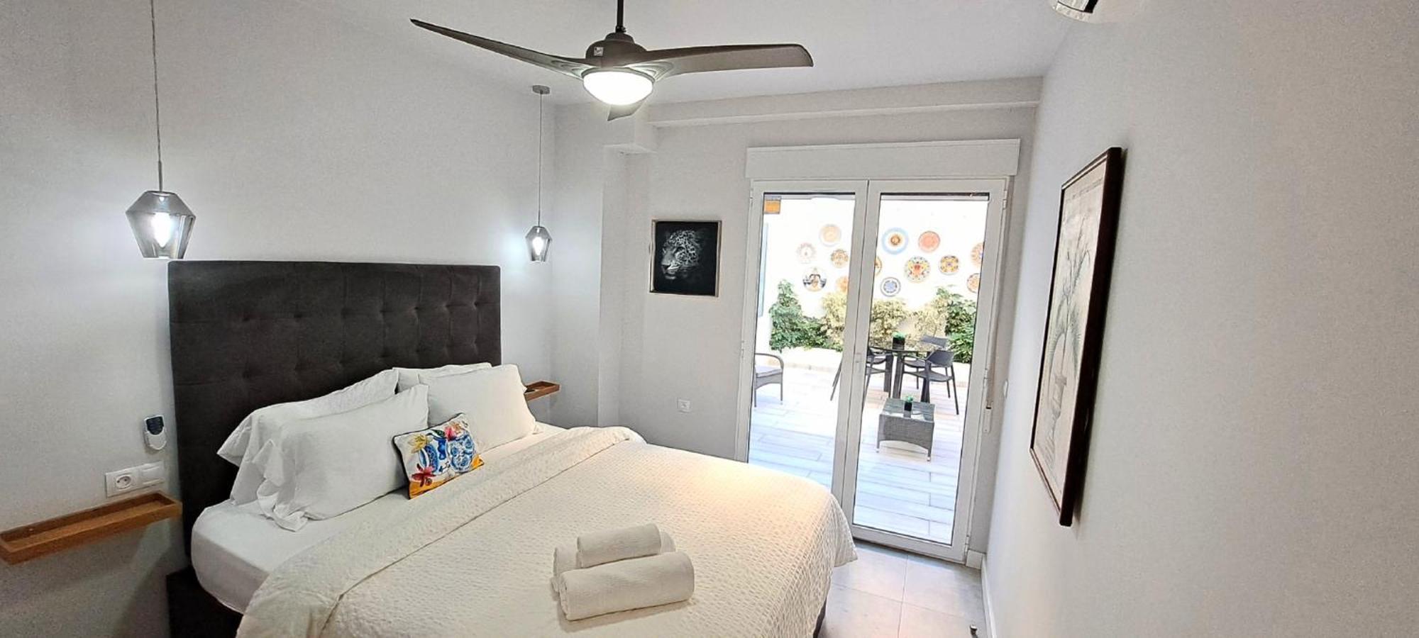 Apartmán New! Renovated, Centrally Located, Private Entrance, Terrace Valencie Exteriér fotografie