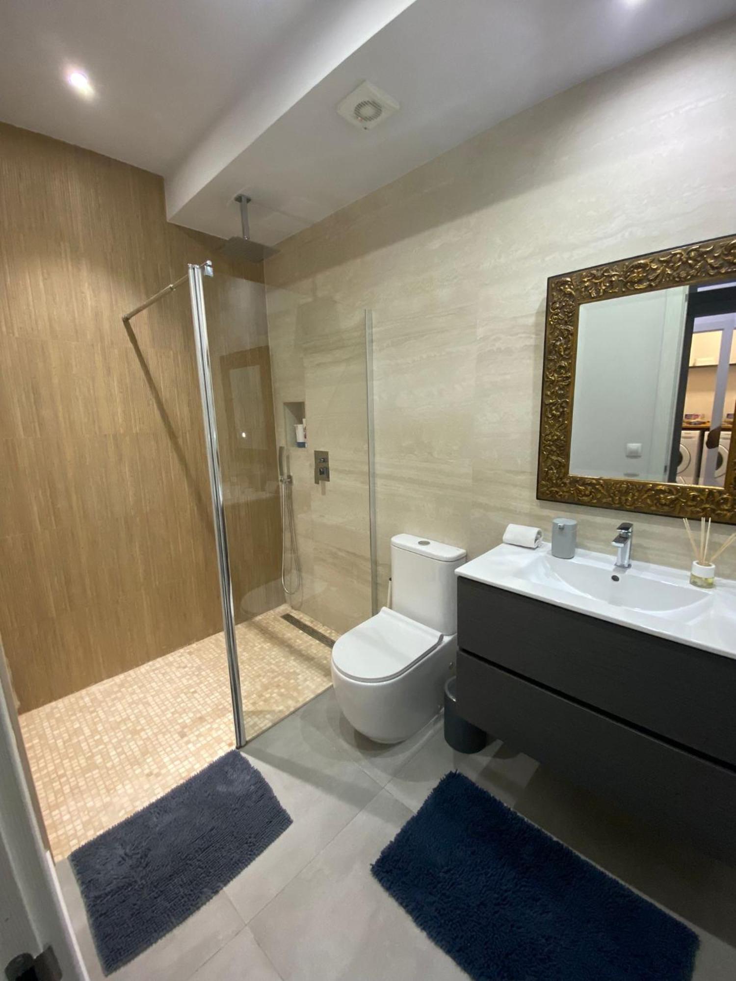 Apartmán New! Renovated, Centrally Located, Private Entrance, Terrace Valencie Exteriér fotografie